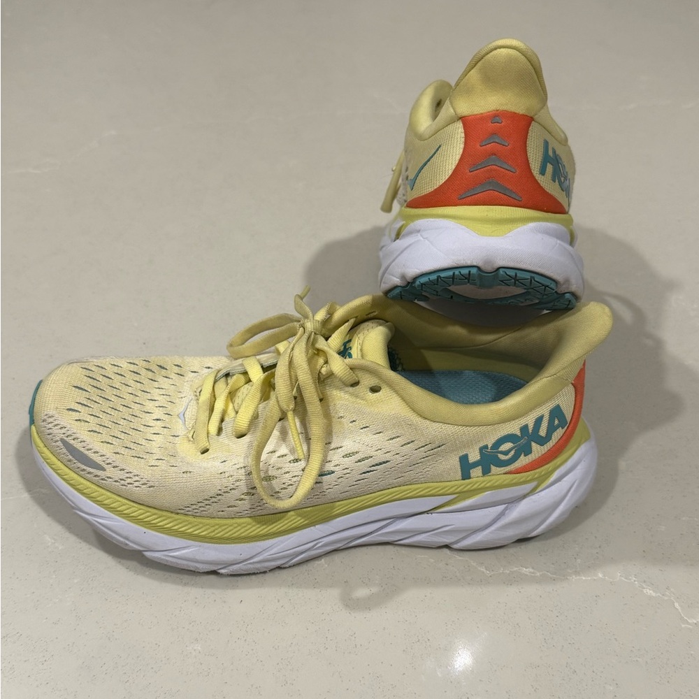 HOKA ONE ONE CLIFTON 8 YELLOW PEAR / SWEET CORN RUNNING SHOES - WOMEN'S Size 5B